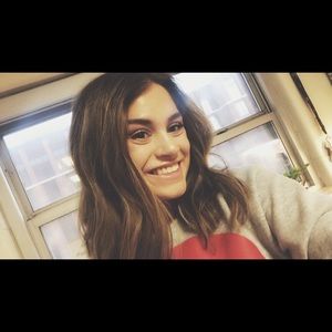 Meet your Posher, Olivia